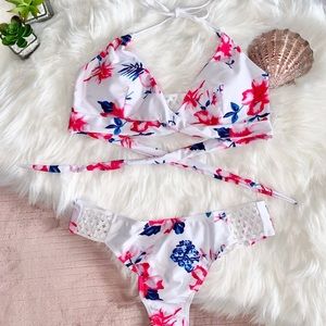 Sweet Floral Halter Bikini with Twist Accent